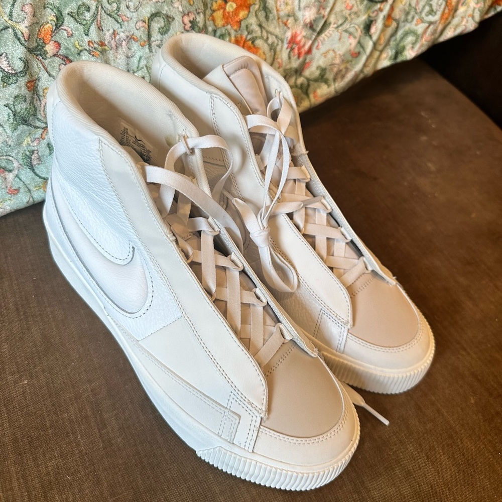 White Nike high top